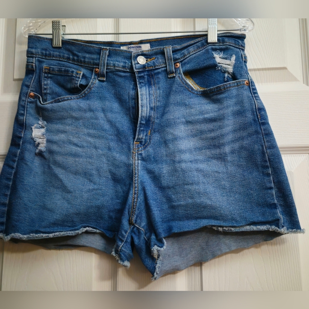 Denizen/Levi's Blue Denim Jean High-Rise Shorts Women's Size 10/W30 Cut-Offs